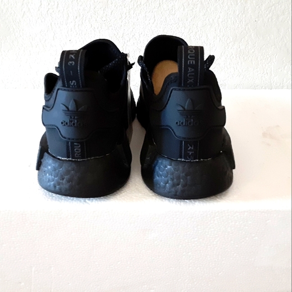 Adidas - Picture 3 of 4